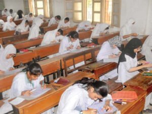 رقم کے عوض مارکس اور کرپشن، سندھ کے تمام تعلیمی بورڈز کا آڈٹ کرانے کا حکم